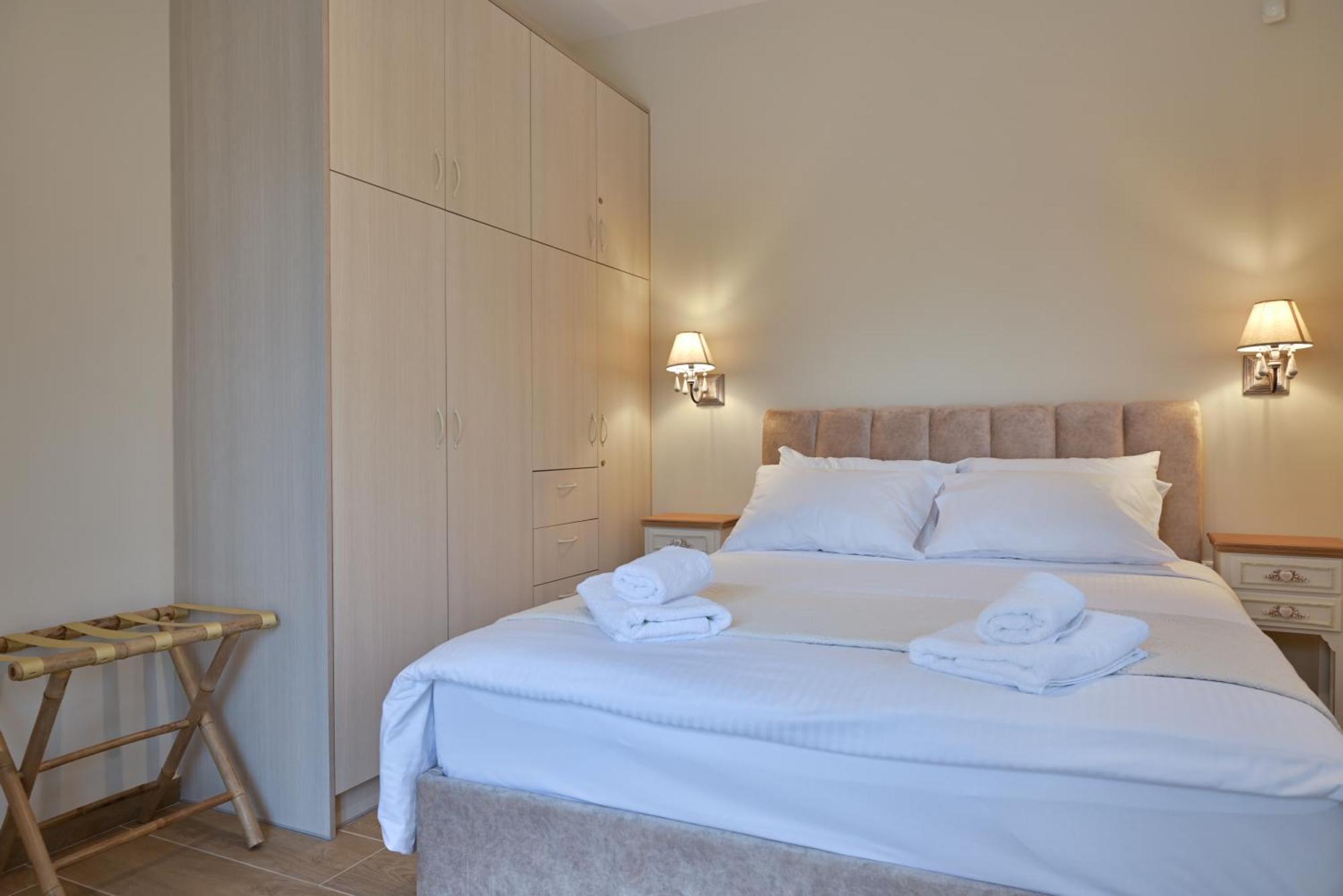 Efmar Exclusive Residences Gytheio Dış mekan fotoğraf
